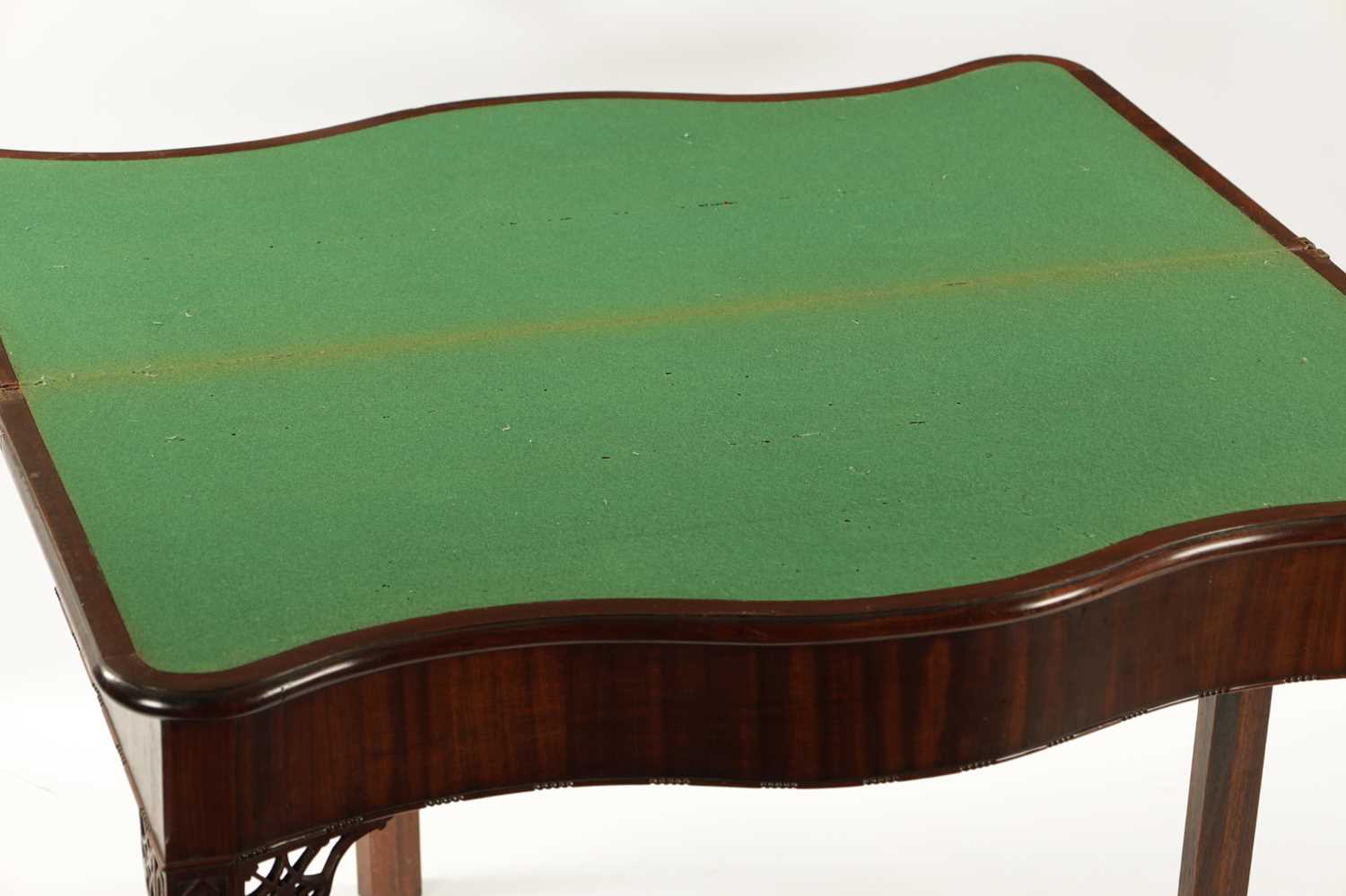 A FINE OVERSIZED GEROGE III SERPENTINE MAHOGANY TEA-TABLE IN THE MANNER OF THOMAS CHIPPENDALE - Image 8 of 8