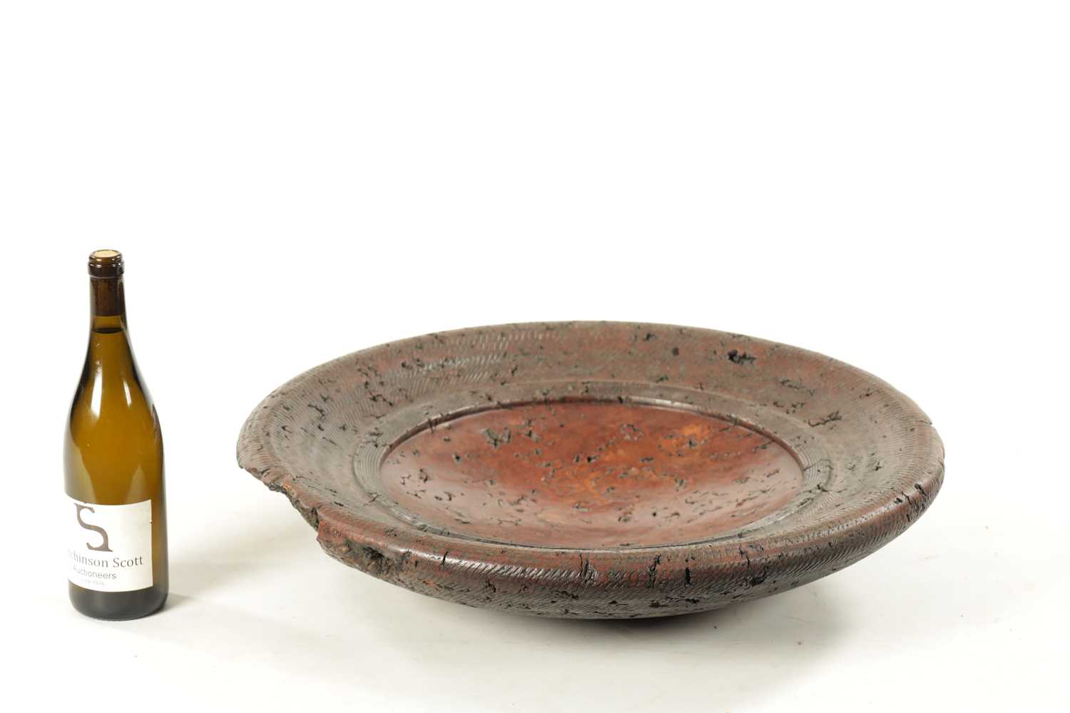 MIKE SCOTT (B.1943) A LARGE TURNED BURR WOOD BOWL - Image 2 of 6