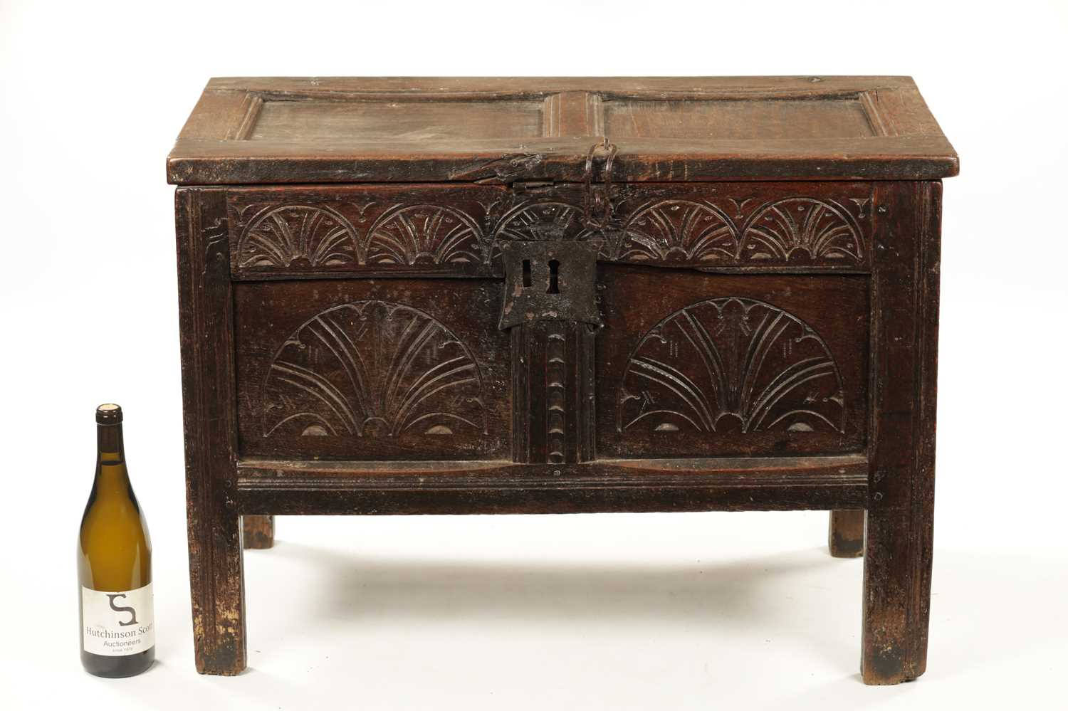 A GOOD SMALL LATE 17TH CENTURY OAK PANELLED COFFER - Image 2 of 11