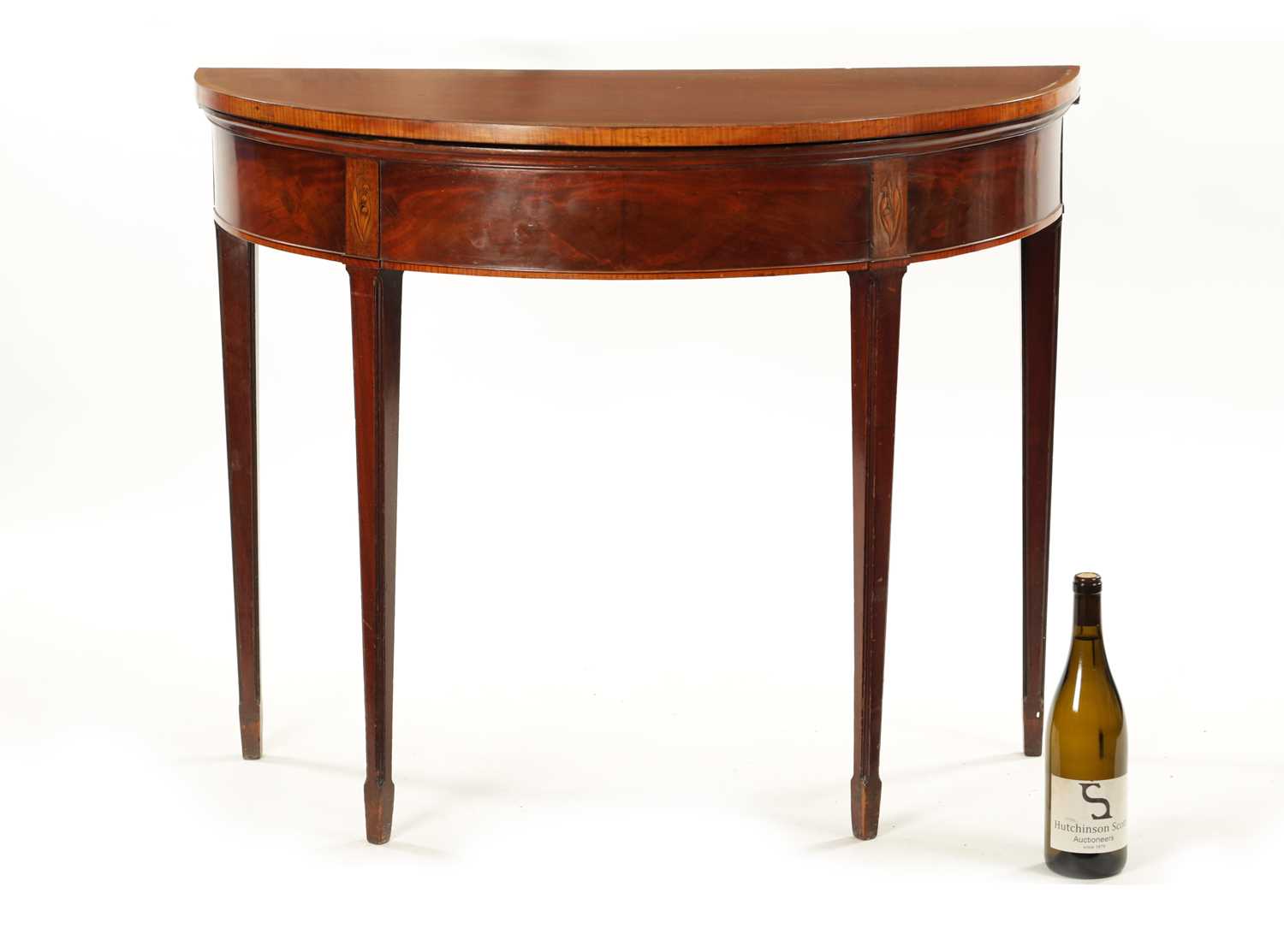 A GEORGE III FIGURED MAHOGANY SCOTTISH DEMI LUNE TEA TABLE - Image 2 of 8