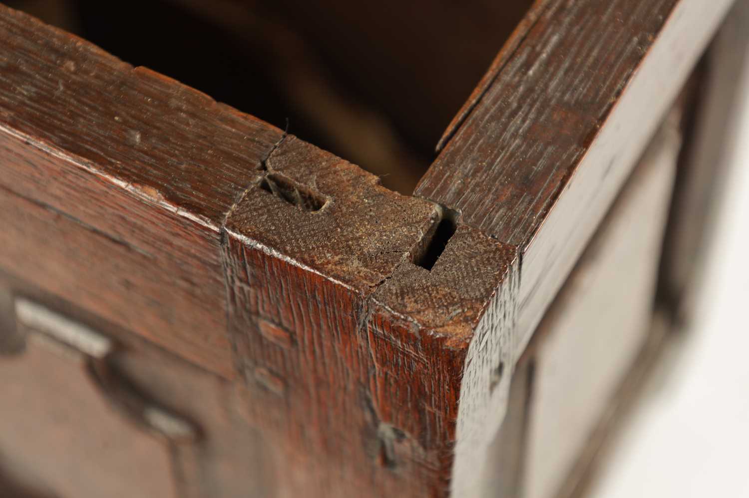 A RARE 17TH CENTURY MINIATURE OAK COFFER - Image 5 of 10