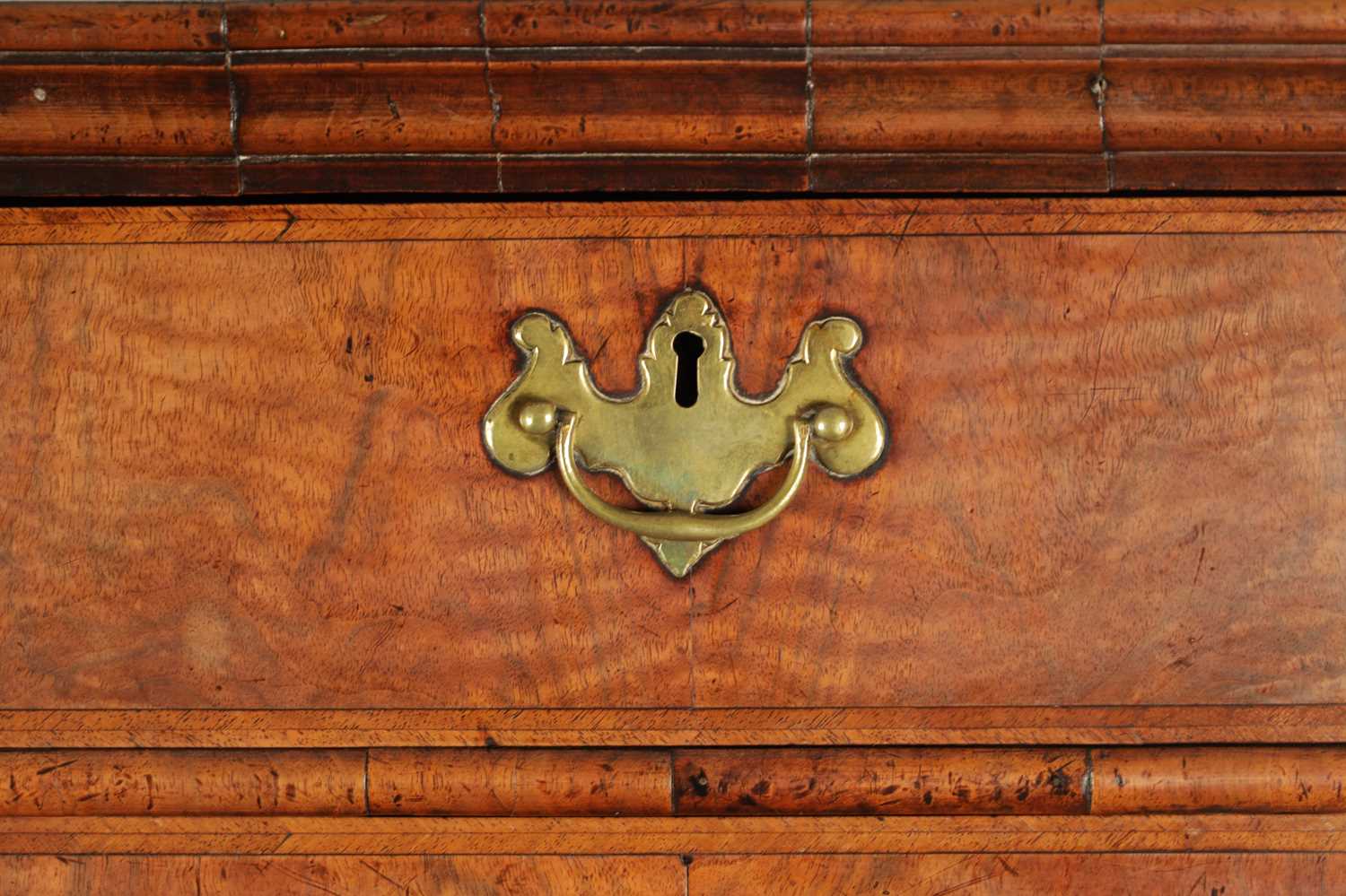 AN 18TH CENTURY FIGURED WALNUT CHEST ON STAND - Image 2 of 9