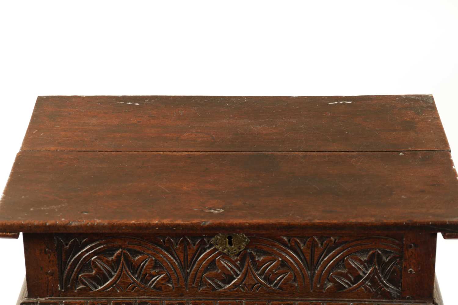 A RARE 17TH CENTURY JOINED OAK BOX TOP SIDE TABLE - Image 3 of 8