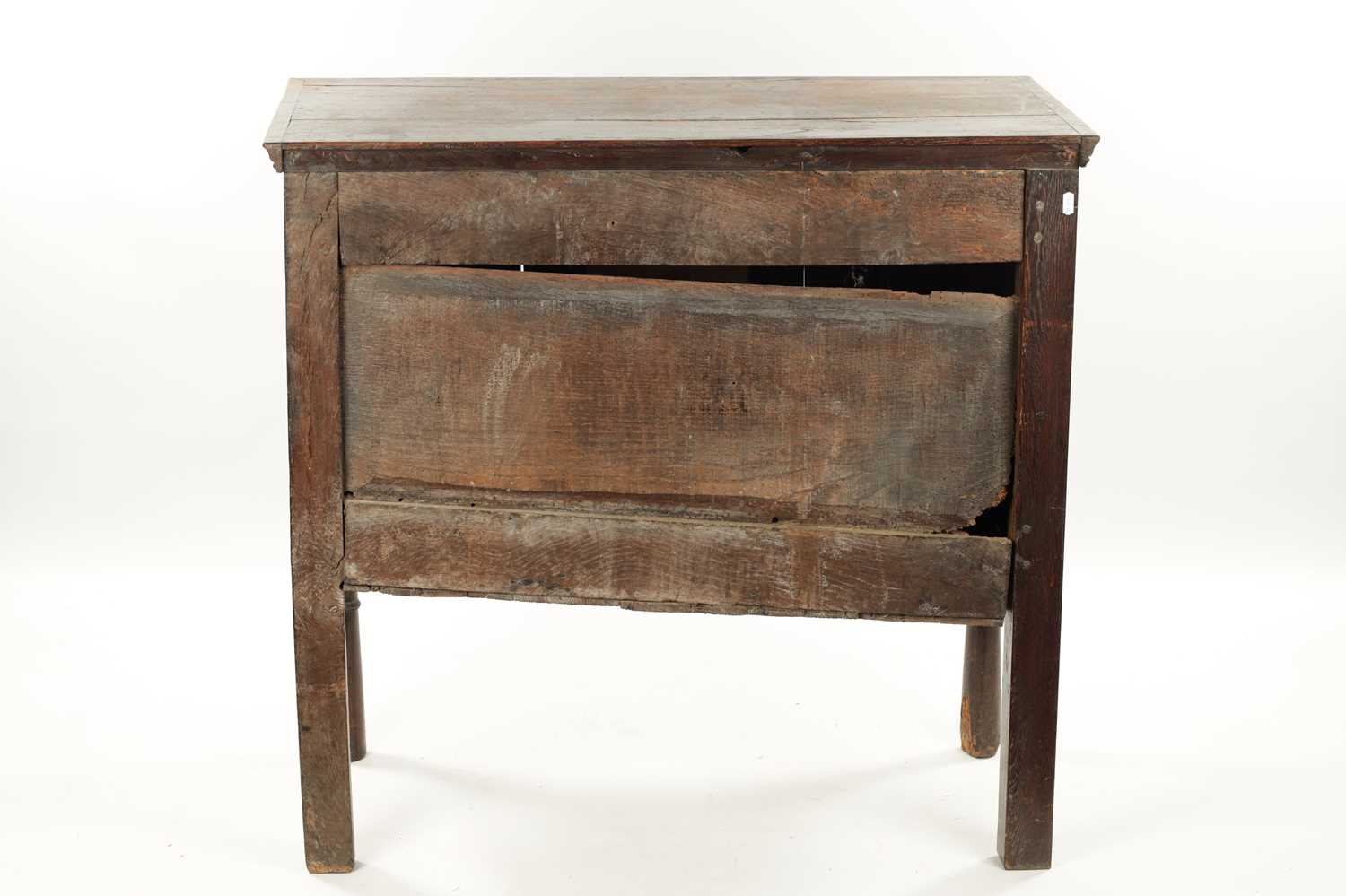 A 17TH CENTURY AND LATER OAK HUTCH CUPBOARD - Image 9 of 9