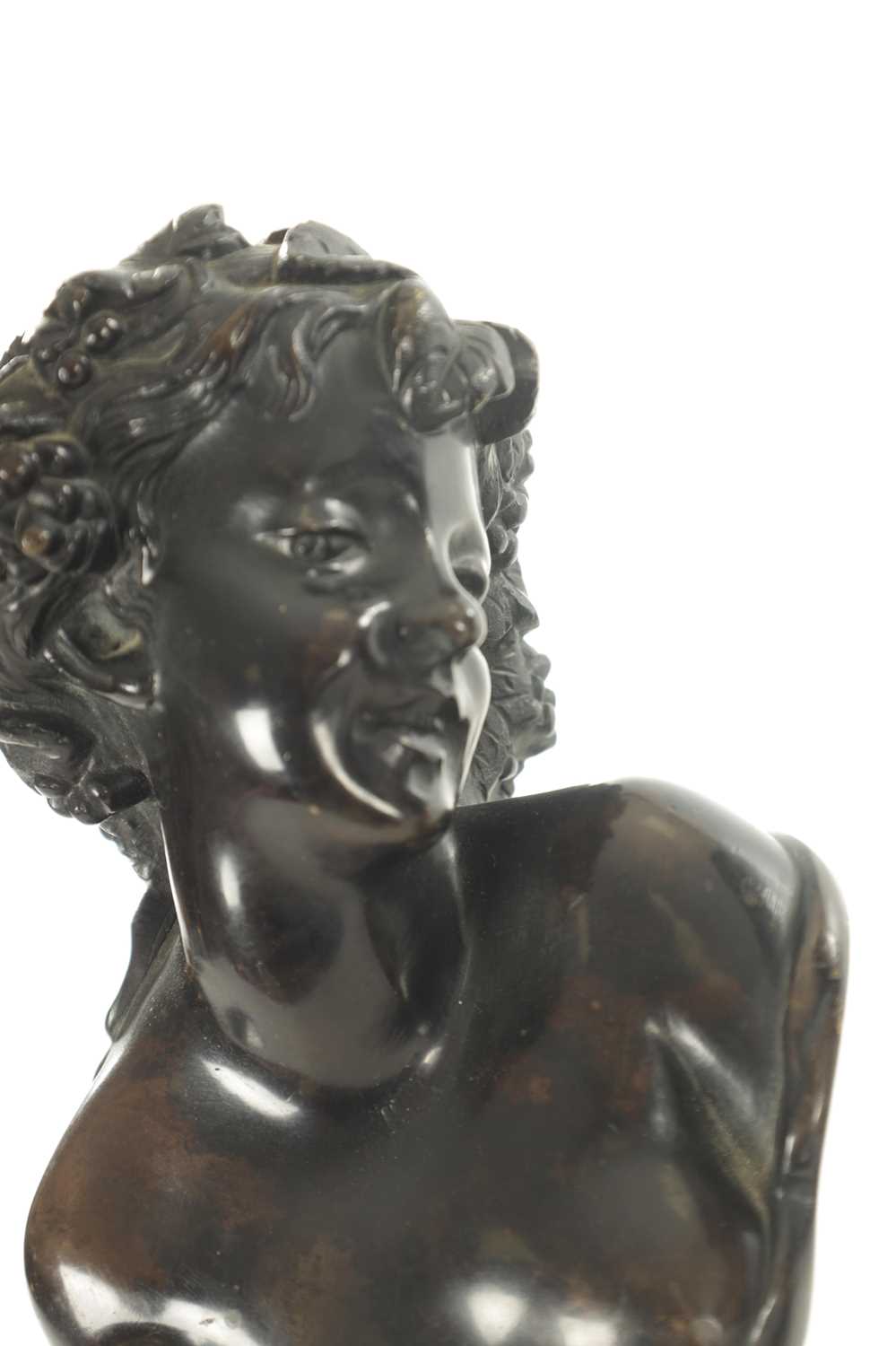 A PAIR OF LATE 19TH CENTURY BRONZE BUSTS DEPICTING BACCHUS AND ARIADNE - Image 4 of 9