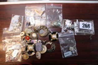 Collection of assorted Small Silver Jewellery inc. Earrings, Pendants etc