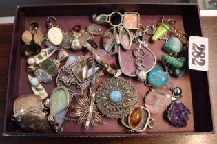 Tray of assorted Silver Polished stone mounted Pendant