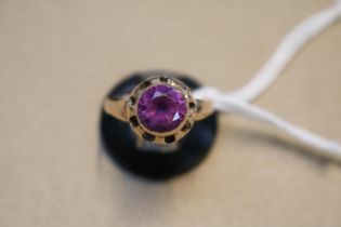 Ladies 9ct gold Pink Sapphire rub over set ring size S. 3.3g total weight