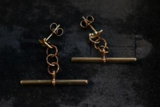 Pair of 9ct Gold T Bar earrings 1.6g total weight