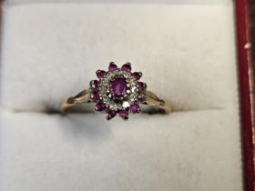 Good Quality Ladies 9ct Gold Ruby & Diamond Cluster ring 1.6g total weight. Size L