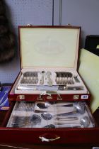 Wooden Cased Prima Carisbrooke Canteen of Cutlery Stainless Steel