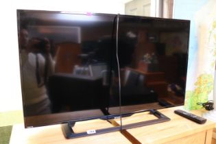 Sharp Aquos LCD TV with Remote 39''