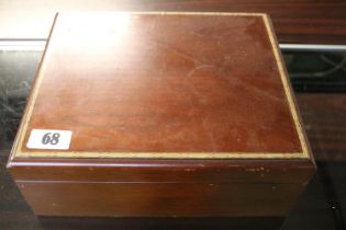 Mahogany Inlaid Humidor with banded top with Hillsdale house Hydrometer to interior