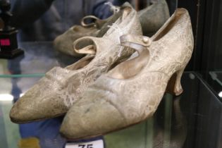 1920s Débutante silk dance shoes