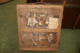 Vintage Cambridge University Wooden Bound travelling case