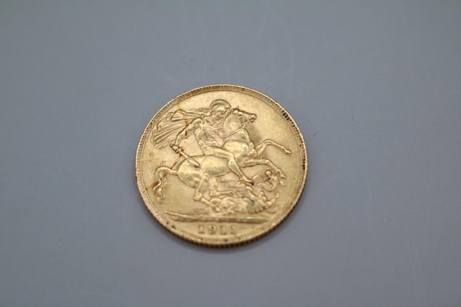1911 Gold Sovereign 7.98g total weight