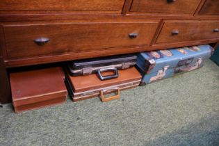 Vintage Travelling case with assorted Labels and 3 Briefcases