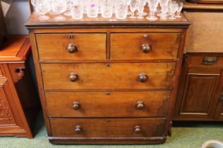 Victorian Mahogany chest of 2 over 3 drawers with turned handles