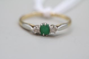 Ladies 18ct Gold Emerald and Diamond set ring Size M. 1.8g total weight