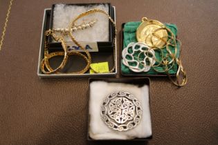 Collection of costume jewellery to include silver Scottish brooch etc