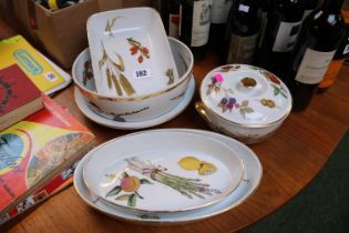 Collection of Royal Worcester Evesham pattern dinner ware