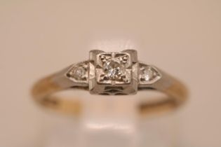 Ladies 9ct Gold Diamond set ring. Size K 2.8g total weight