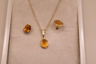 Ladies 9ct Gold Citrine set pendant and matching earrings