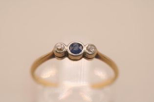 Ladies 18K Gold Sapphire & Diamond 3 stone set ring Size K 1.59g total weight