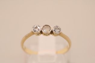 Ladies 18ct Gold Diamond set ring (missing stone) Size N. 1.7g total weight