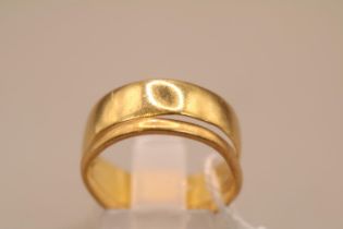 2 22ct Gold Wedding bands 5.2g total weight