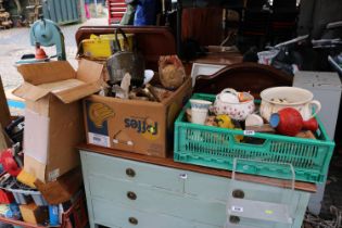 2 Boxes of assorted House clearance items