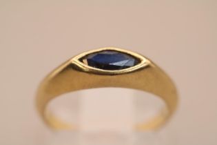 9ct Gold Ladies Sapphire set ring, Size H. 2.4g total weight