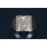 Heavy Gents 9ct Gold Ring with engraved detail 11.6g total weight Size Z