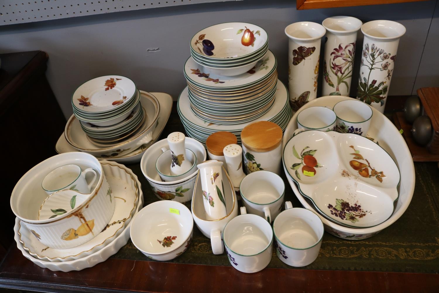 Collection of Royal Worcester Evesham Dinner ware and table ware