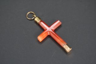 Edwardian Agate cross Pendant with yellow metal fittings