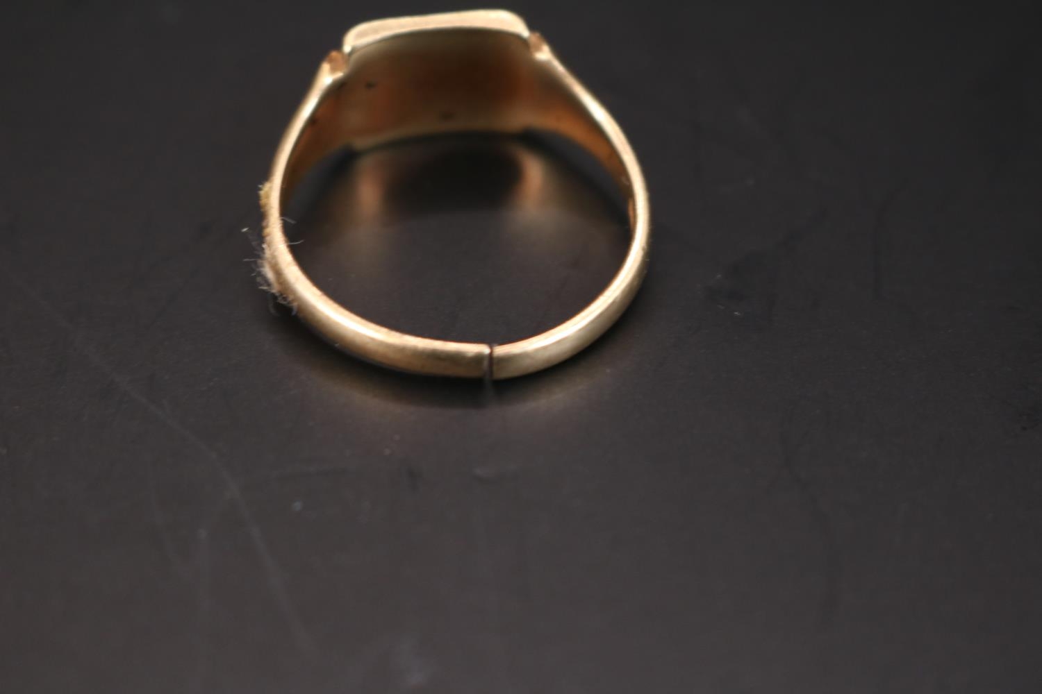 Gents 9ct Gold Signet ring 4.7g total weight Size T - Image 2 of 2