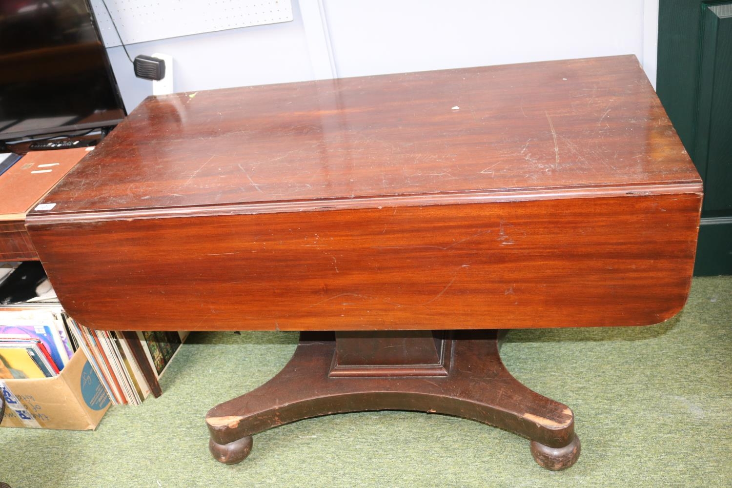 William IV Mahogany Drop leaf table over Square support and Trefoil base - Image 2 of 3