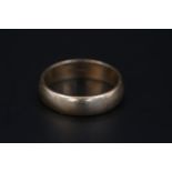 Mens 9ct Gold Wedding Band 7.4g total weight Size Y