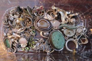 Collection of assorted Silver jewellery to include Rings, Brooches, Pendants etc