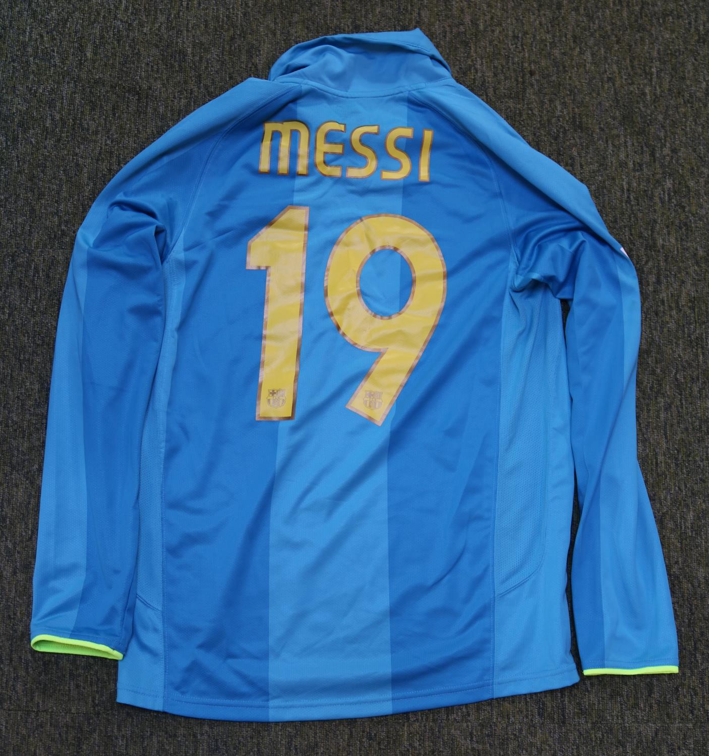 LIONEL MESSI 2008/2009 MATCH WORN #19 BARCELONA AWAY JERSEY Lionel Messi wore this number "19" - Image 6 of 9