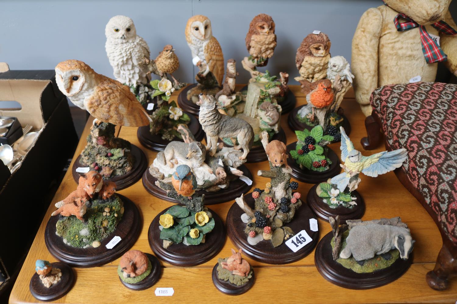 Collection of assorted Country Artist figures to include Barn Owls, Wolf Pair etc