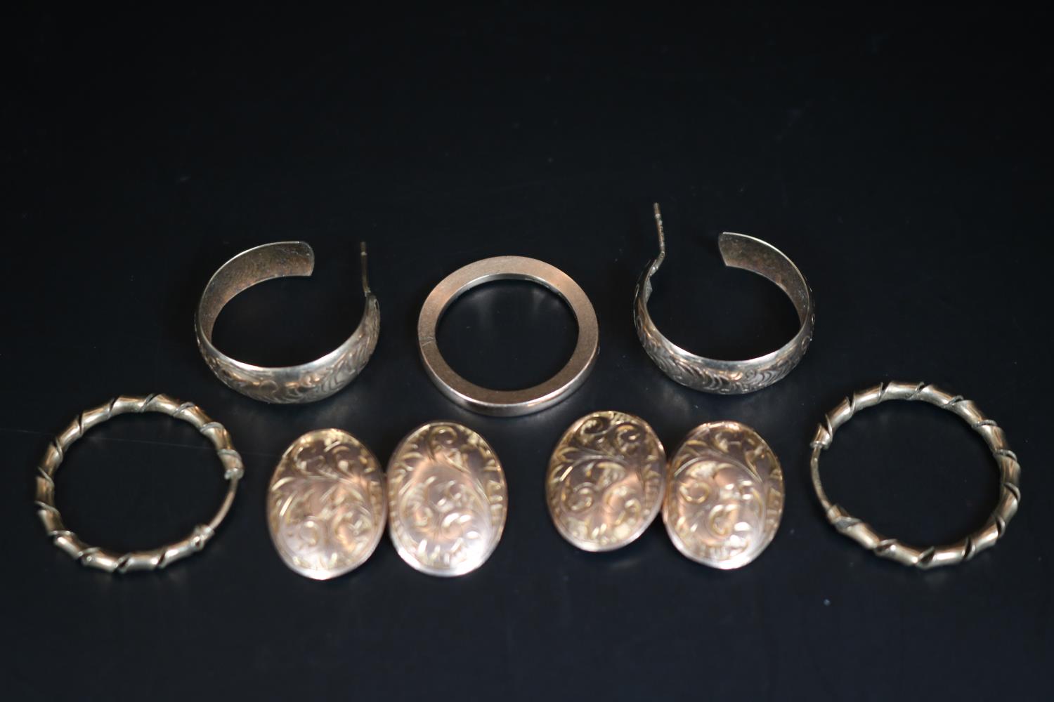 Collection of assorted 9ct Gold Jewellery inc. Earrings, Cufflinks etc 15.9g total weight
