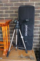 Neewer Camera Lights and a Folding Tripod