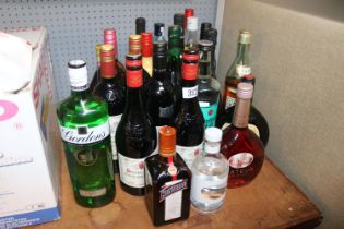 Collection of assorted Wine and Alcohol to include Gordons Gin