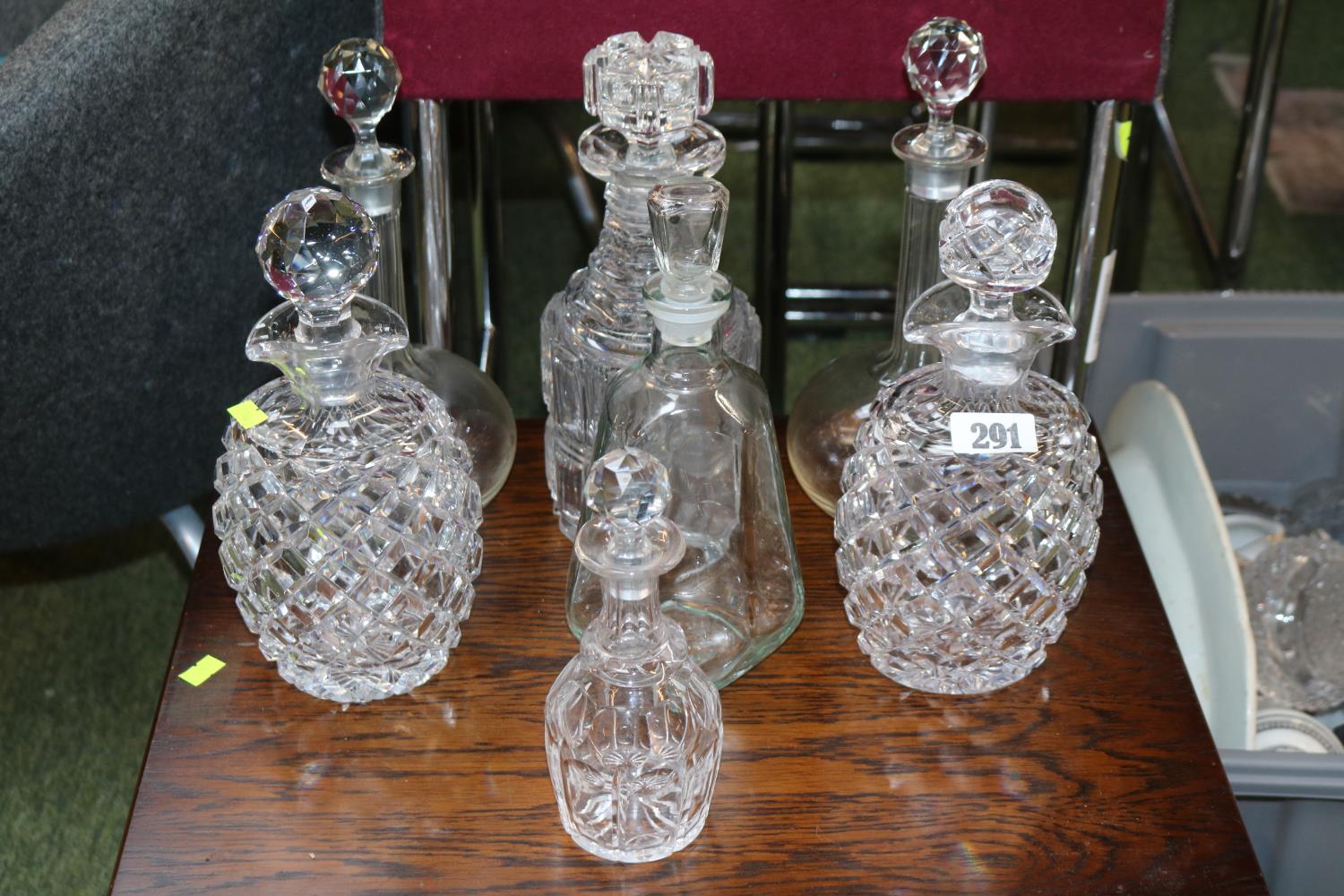 Good collection of assorted 19thC and later Crystal and glass decanters (7)