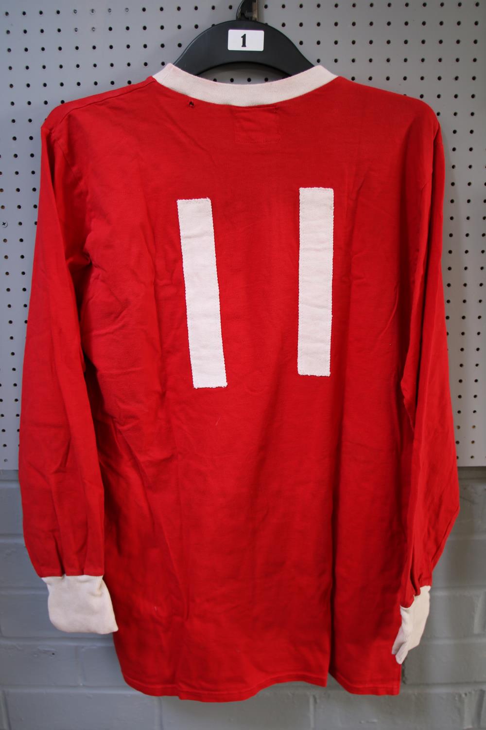 GEORGE BEST 1967/68 MATCH WORN #11 MANCHESTER UNITED HOME JERSEY WITH MEMORABILIA This incredible - Image 3 of 11