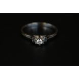 Ladies 18ct White Gold Diamond Solitaire ring Size P. 2.3g total weight