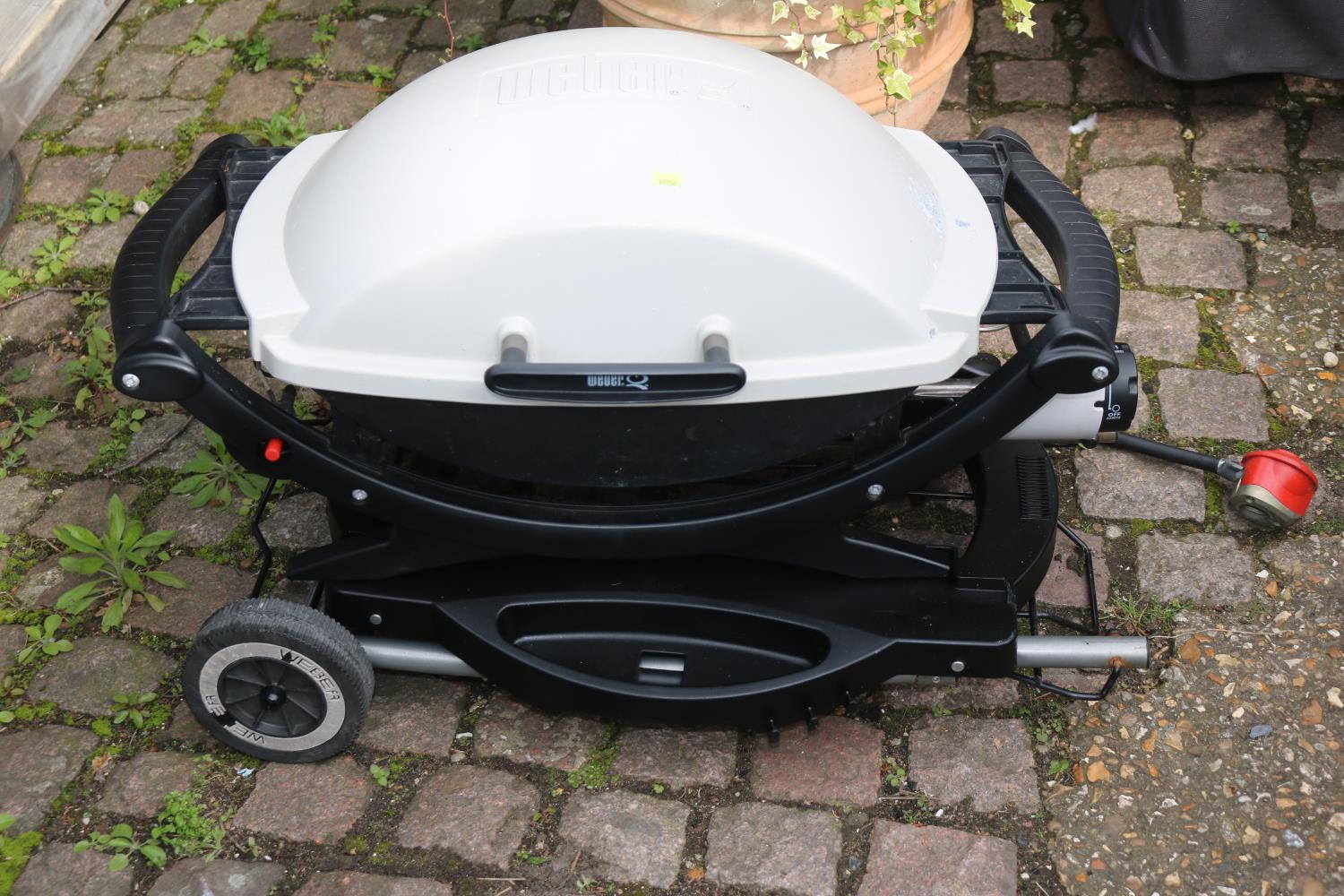Weber Gas BBQ with collapsible base