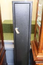 Metal Gun Cabinet with Keys