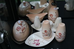 Collection of Carlton ware Australian Design Pink Magnolia tableware (5)